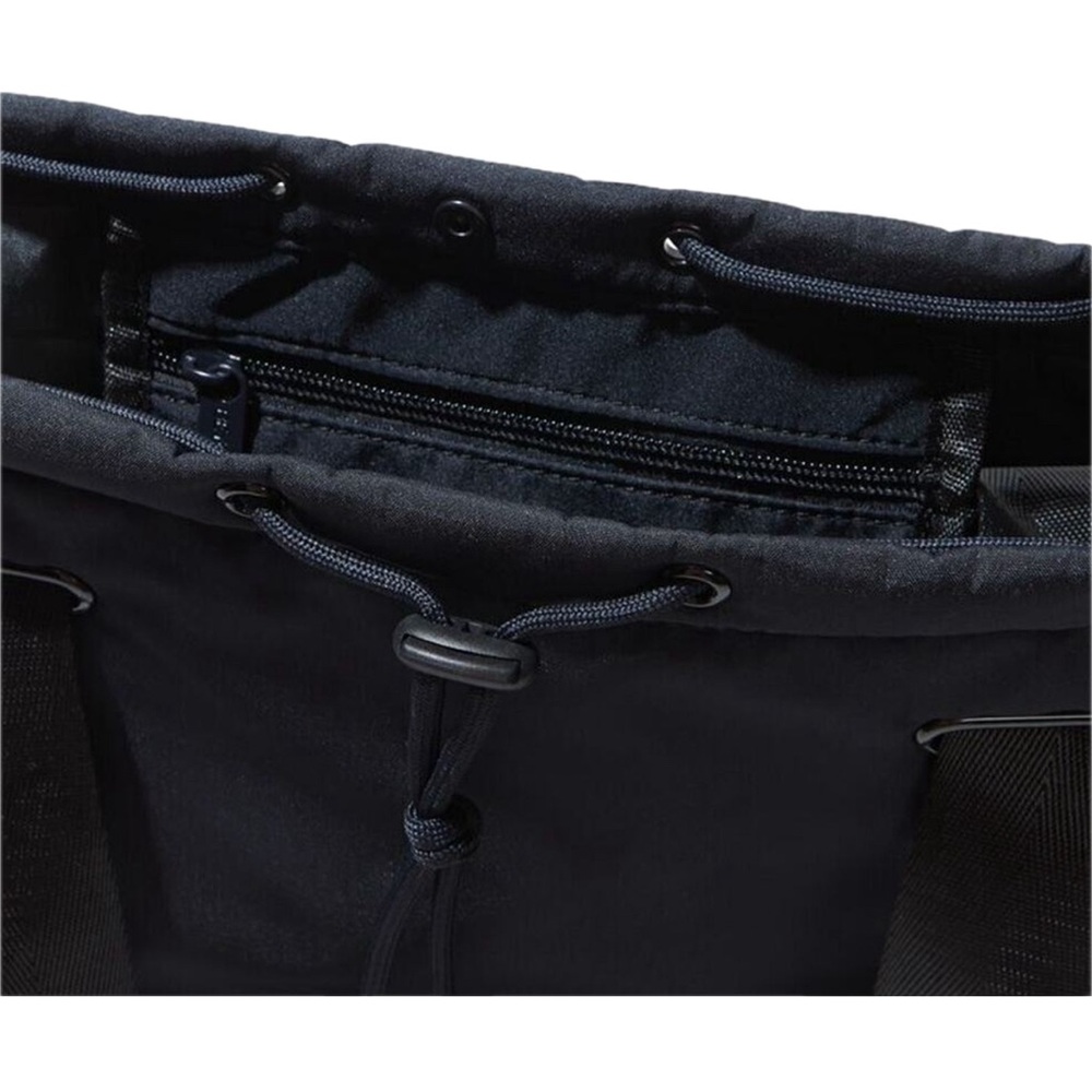 NWT Beyond Yoga Black Nylon Convertible Gym Bag/Backpack - Picture 7 of 11